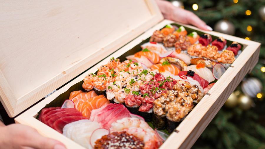 Medusa Asian Kitchen Bar предложил подарочный бокс к Новому году